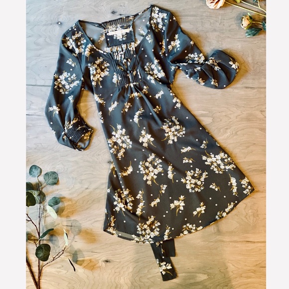 LC Lauren Conrad Dresses & Skirts - Floral Dress